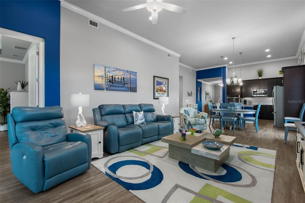 待售: $550,000 (3 贝兹, 2 浴室, 1991 平方英尺)