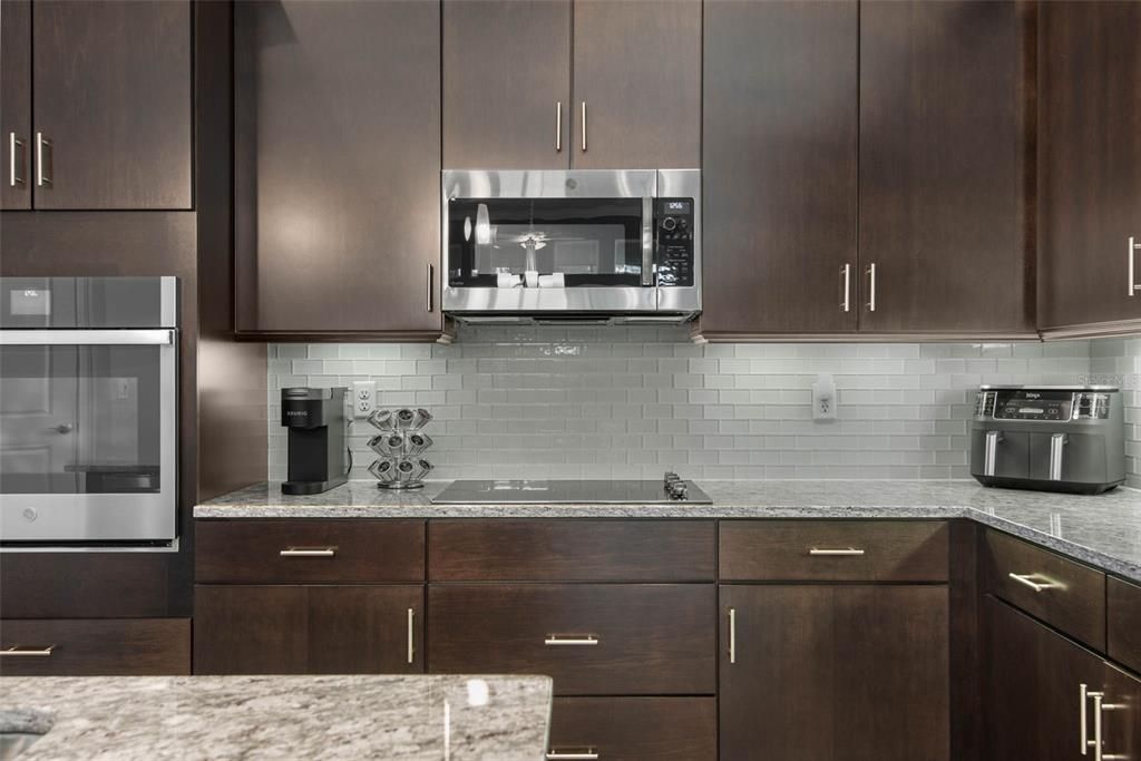 待售: $550,000 (3 贝兹, 2 浴室, 1991 平方英尺)