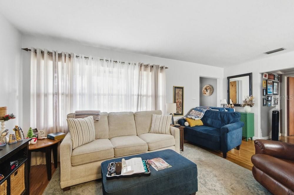 En Venta: $235,000 (2 camas, 2 baños, 1403 Pies cuadrados)