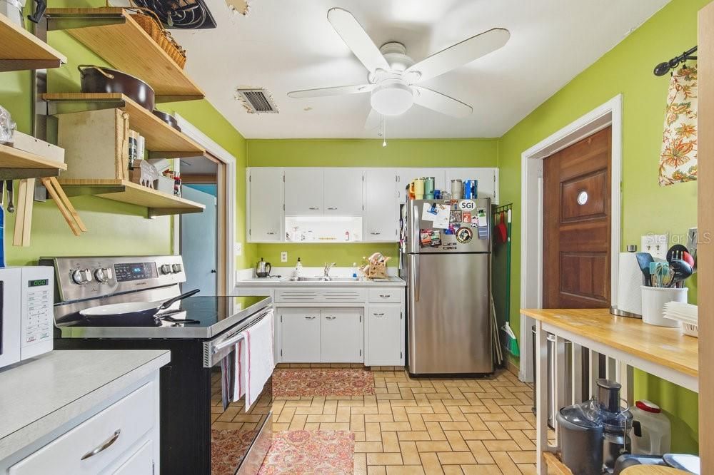 En Venta: $235,000 (2 camas, 2 baños, 1403 Pies cuadrados)