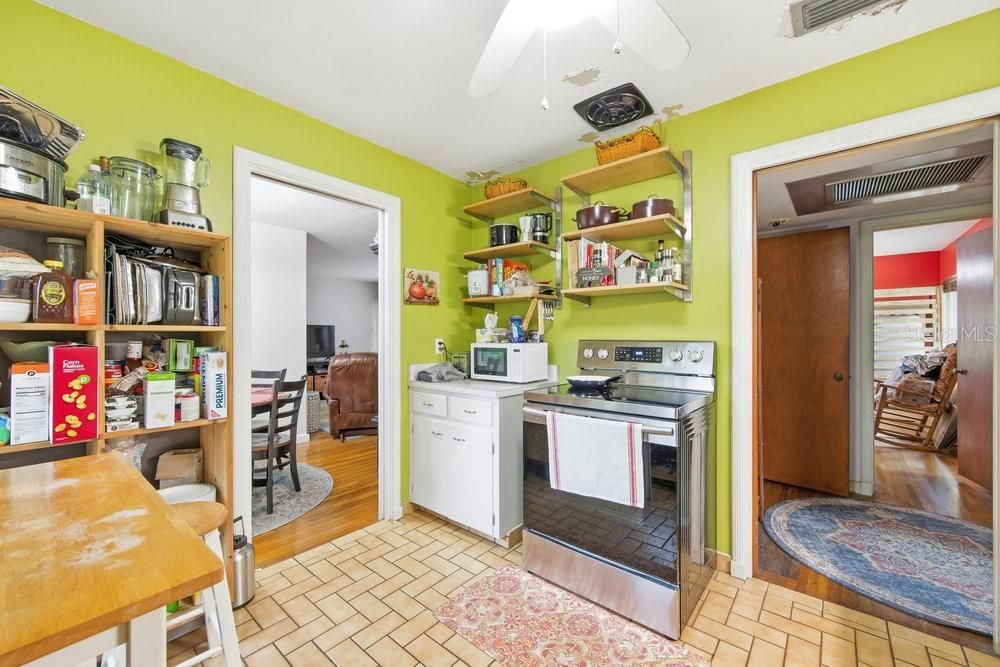 En Venta: $235,000 (2 camas, 2 baños, 1403 Pies cuadrados)