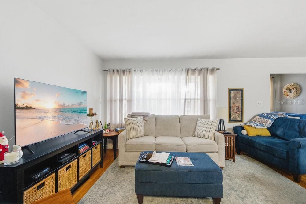 En Venta: $235,000 (2 camas, 2 baños, 1403 Pies cuadrados)