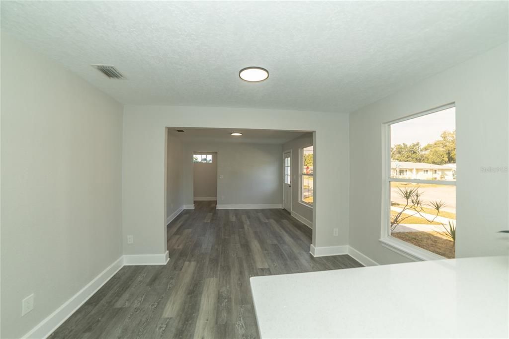 En Venta: $275,000 (2 camas, 1 baños, 905 Pies cuadrados)