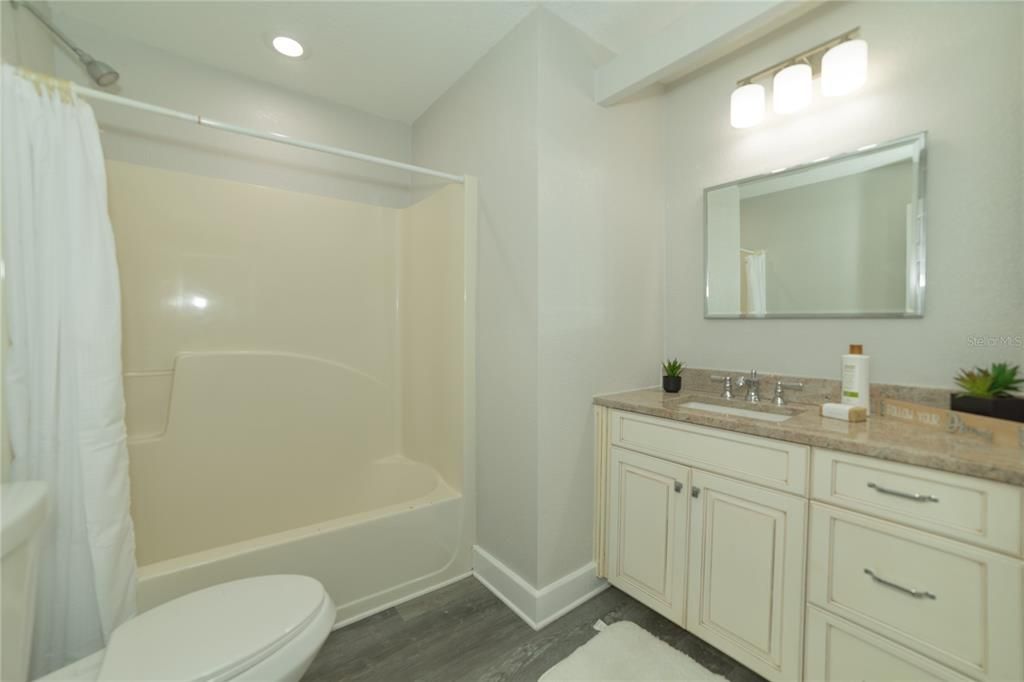 En Venta: $275,000 (2 camas, 1 baños, 905 Pies cuadrados)