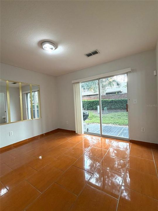 出租: $1,790 (2 贝兹, 2 浴室, 1120 平方英尺)