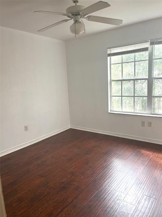 出租: $1,790 (2 贝兹, 2 浴室, 1120 平方英尺)