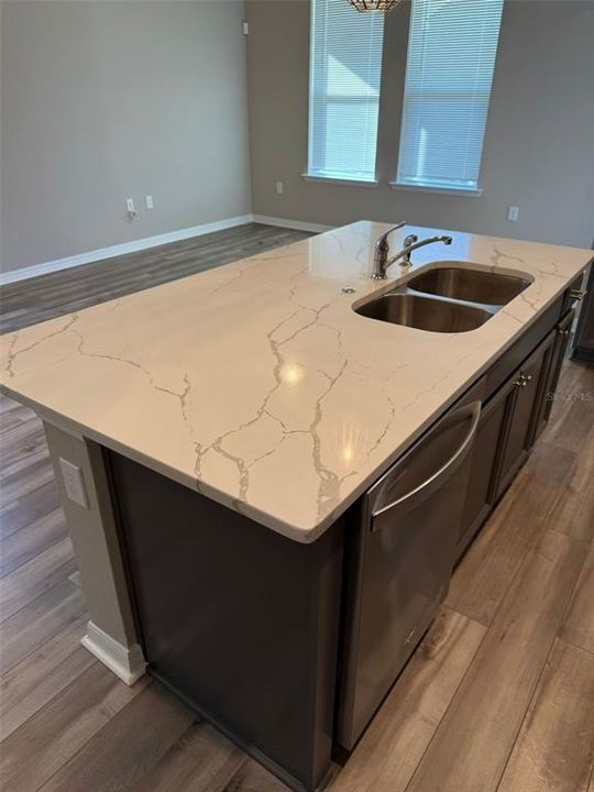 На продажу: $455,000 (3 спален, 2 ванн, 1668 Квадратных фут)