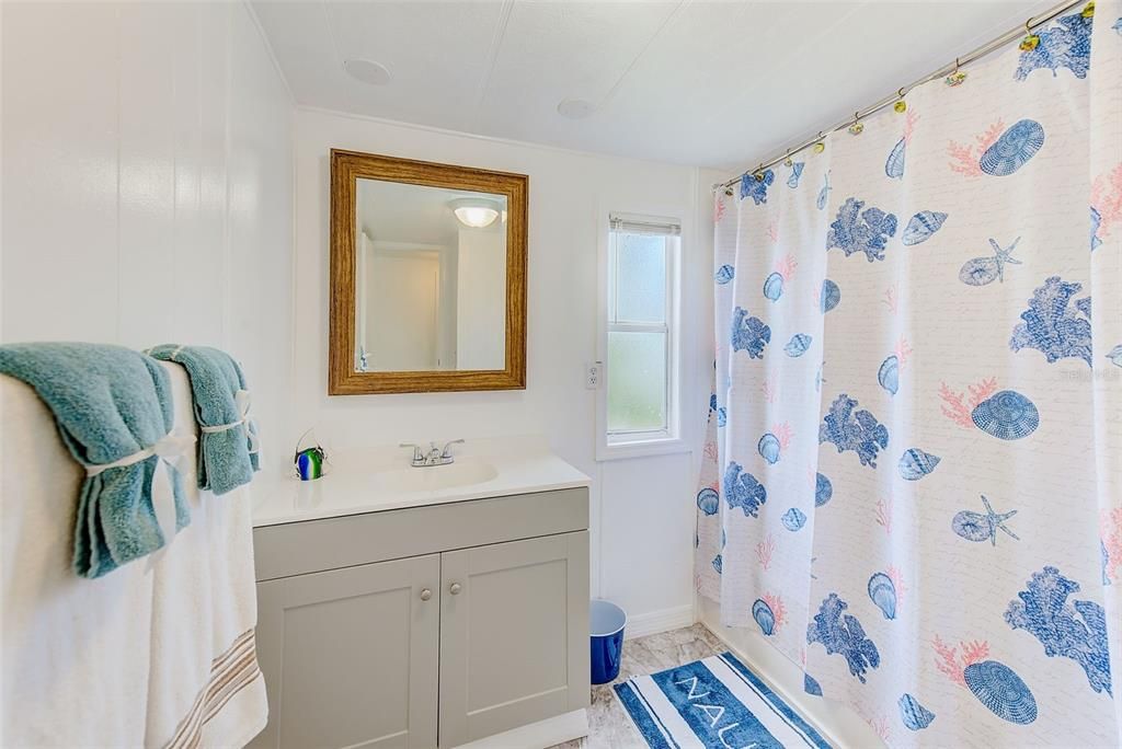 For Sale: $139,900 (3 beds, 2 baths, 720 Square Feet)