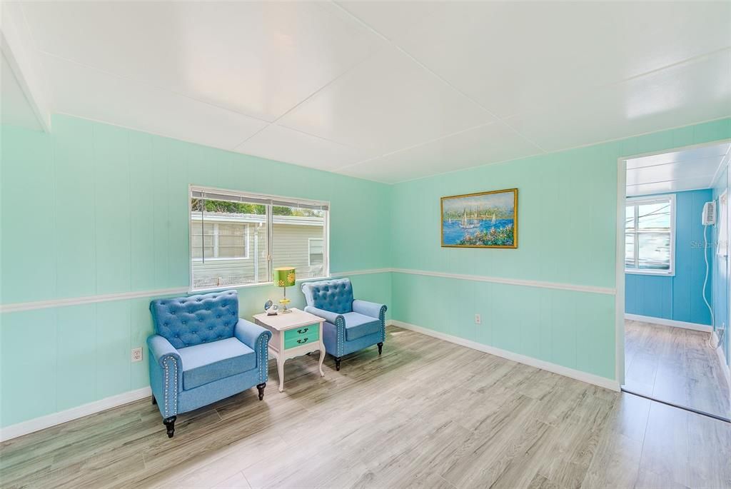 For Sale: $139,900 (3 beds, 2 baths, 720 Square Feet)