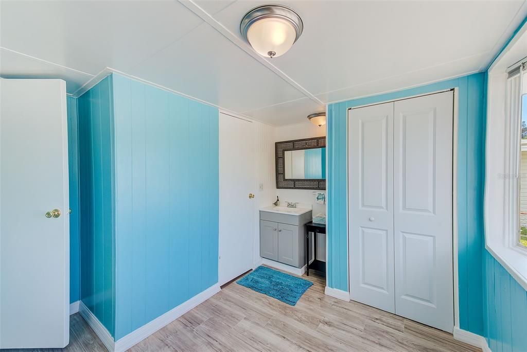 For Sale: $139,900 (3 beds, 2 baths, 720 Square Feet)