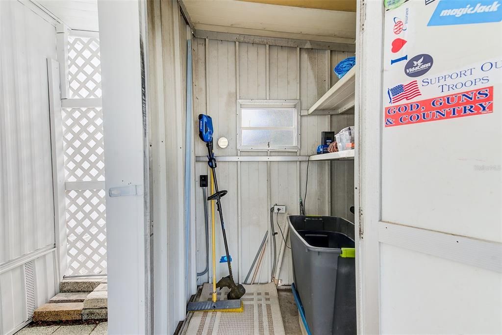 For Sale: $139,900 (3 beds, 2 baths, 720 Square Feet)