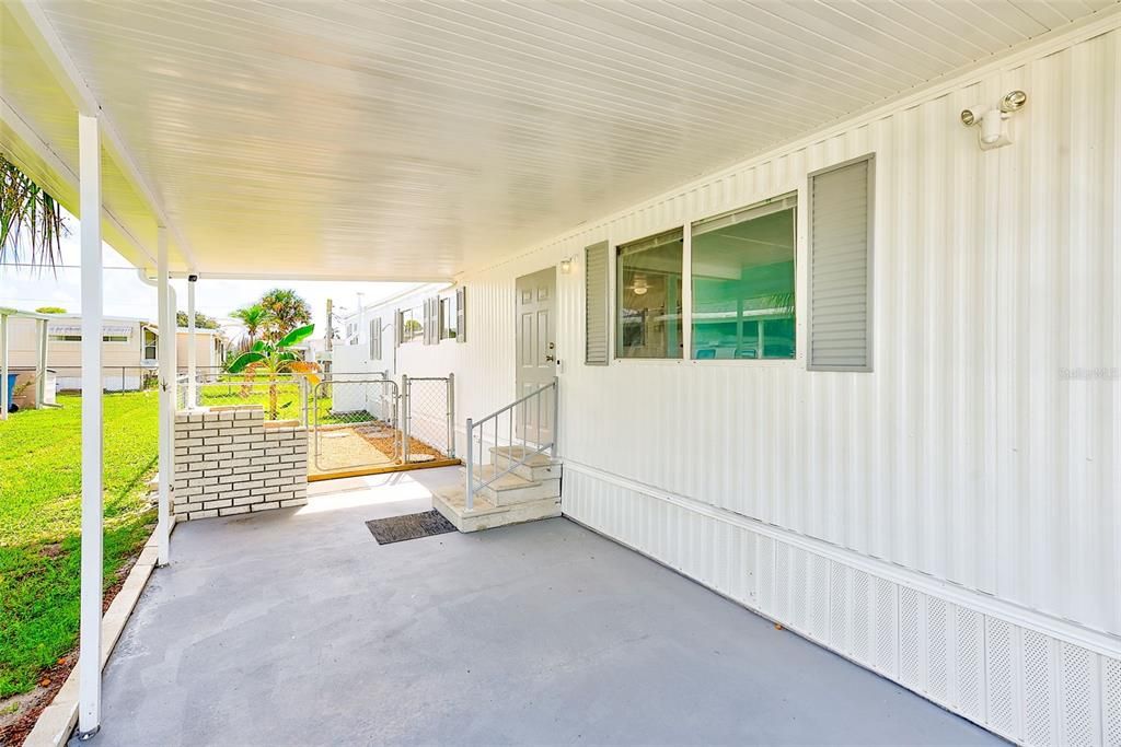 For Sale: $139,900 (3 beds, 2 baths, 720 Square Feet)