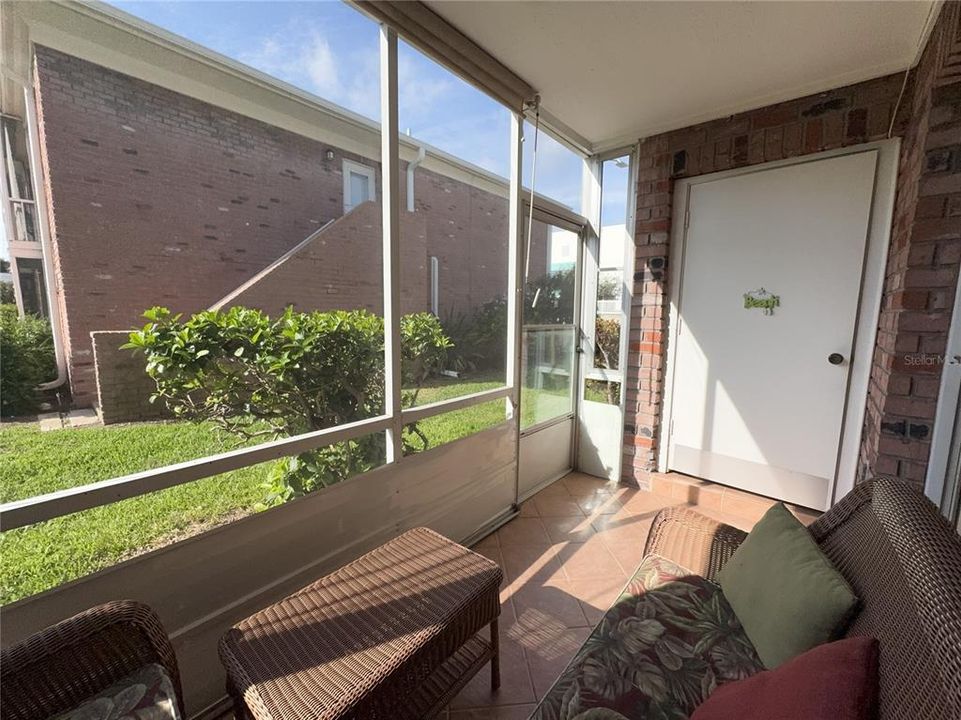 For Sale: $209,999 (2 beds, 2 baths, 1075 Square Feet)