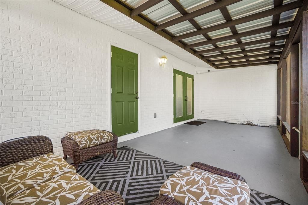 For Rent: $2,800 (5 beds, 2 baths, 1610 Square Feet)