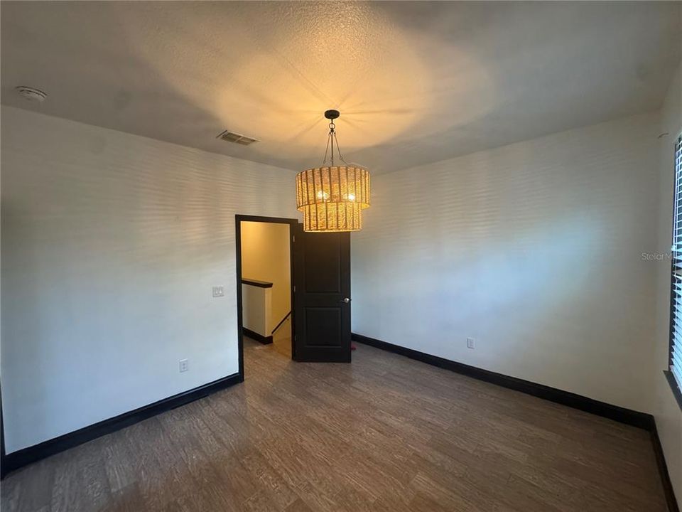 For Rent: $3,850 (4 beds, 2 baths, 1706 Square Feet)