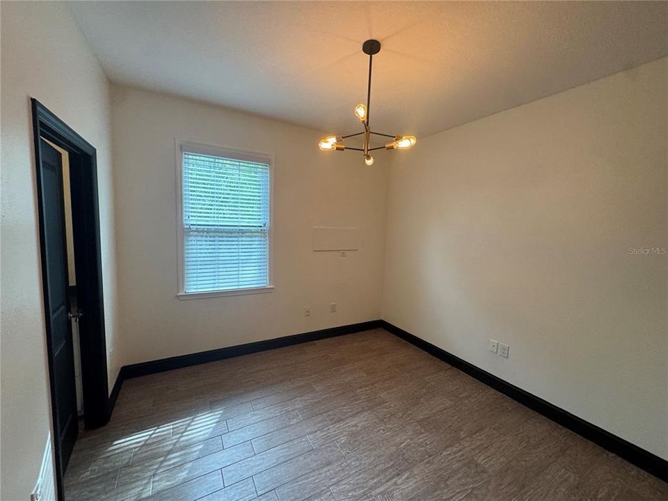 For Rent: $3,850 (4 beds, 2 baths, 1706 Square Feet)