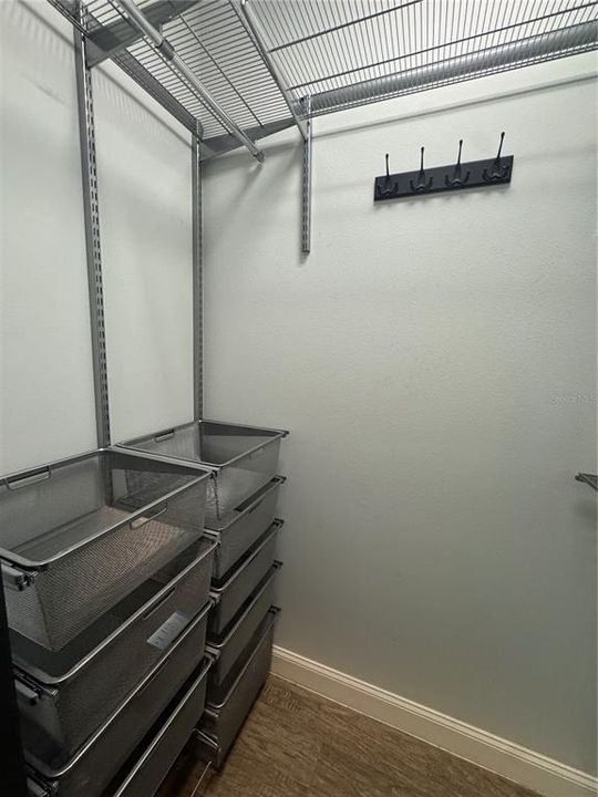 For Rent: $3,850 (4 beds, 2 baths, 1706 Square Feet)