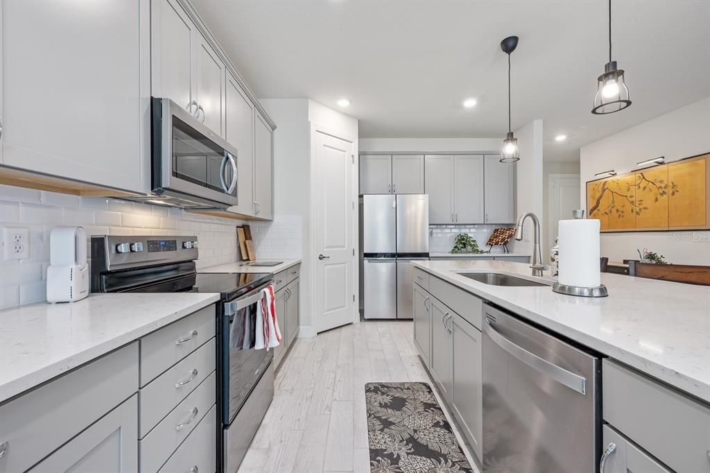 For Sale: $670,000 (4 beds, 3 baths, 2855 Square Feet)