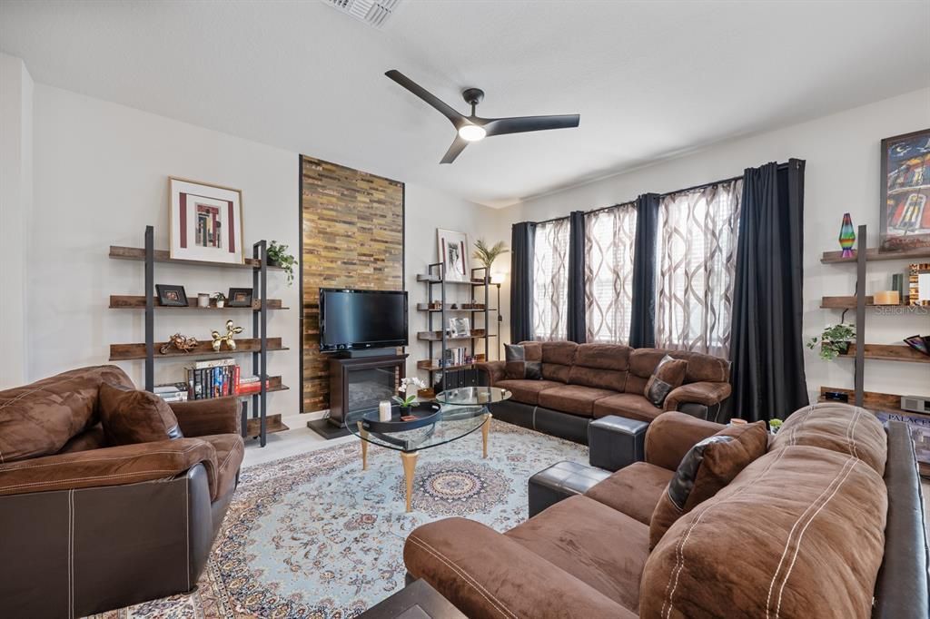 For Sale: $670,000 (4 beds, 3 baths, 2855 Square Feet)