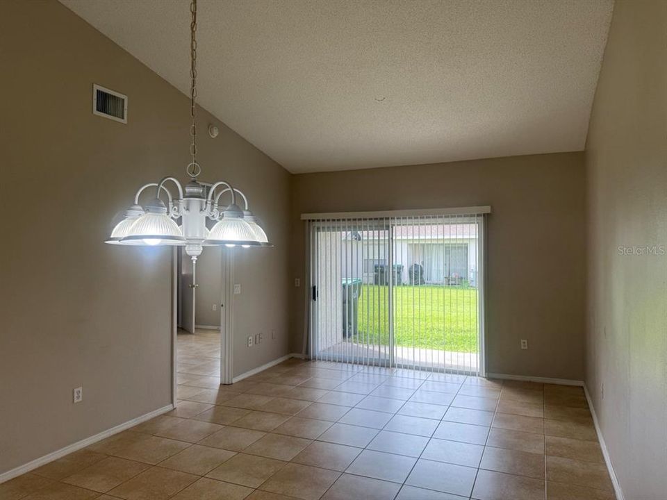 For Sale: $264,900 (3 beds, 2 baths, 1149 Square Feet)