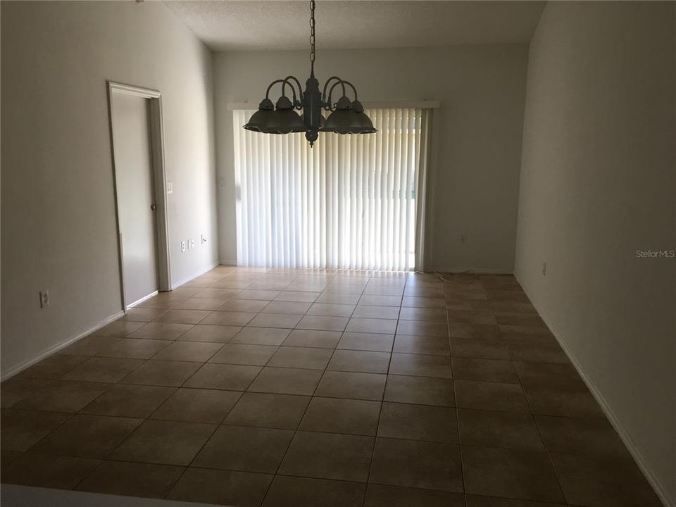 For Sale: $264,900 (3 beds, 2 baths, 1149 Square Feet)