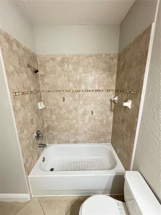 For Sale: $178,000 (2 beds, 2 baths, 1103 Square Feet)