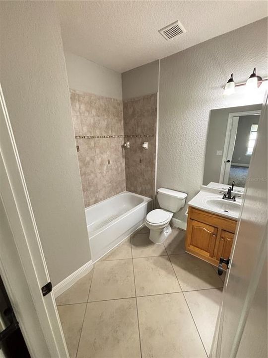 For Sale: $178,000 (2 beds, 2 baths, 1103 Square Feet)