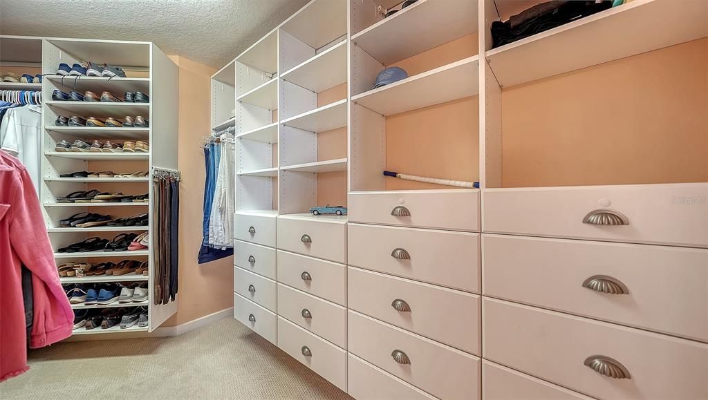 For Sale: $3,250,000 (3 beds, 4 baths, 3260 Square Feet)