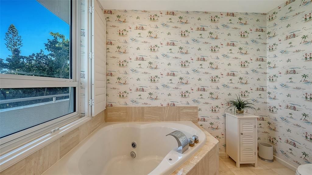 For Sale: $3,250,000 (3 beds, 4 baths, 3260 Square Feet)