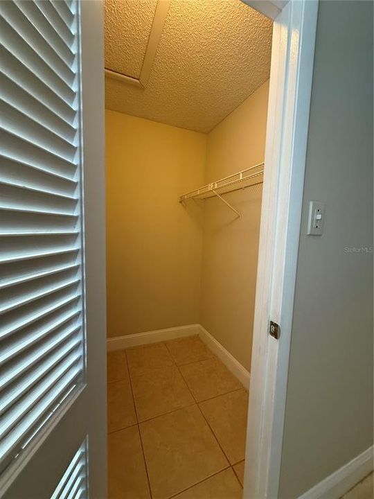 En Renta: $1,700 (2 camas, 2 baños, 910 Pies cuadrados)