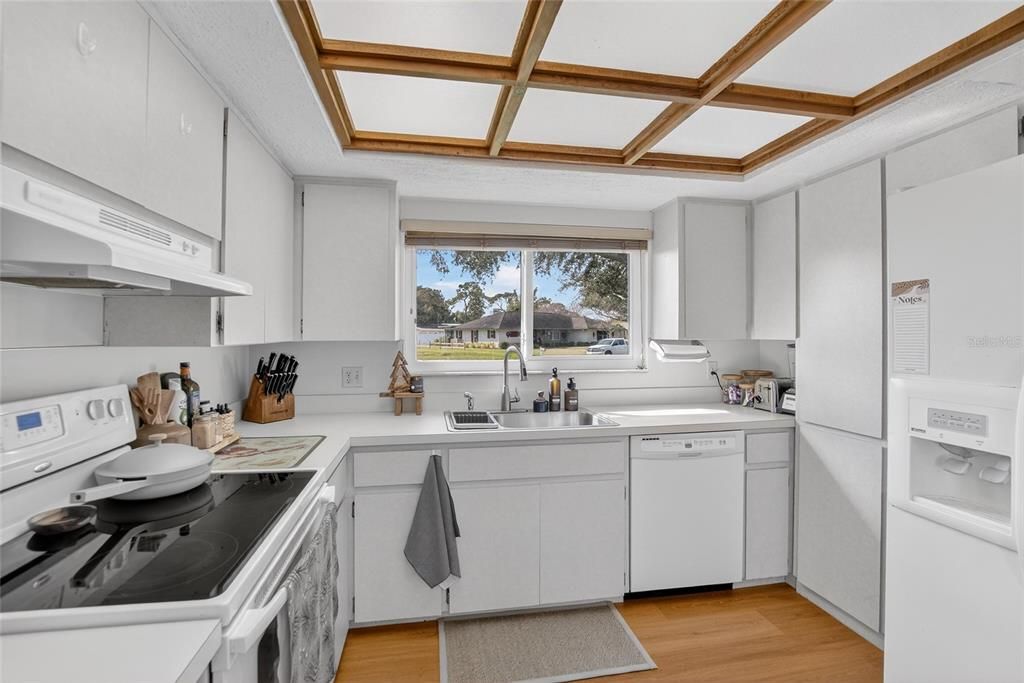 For Sale: $594,900 (3 beds, 2 baths, 2393 Square Feet)