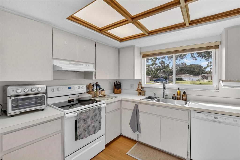 For Sale: $594,900 (3 beds, 2 baths, 2393 Square Feet)