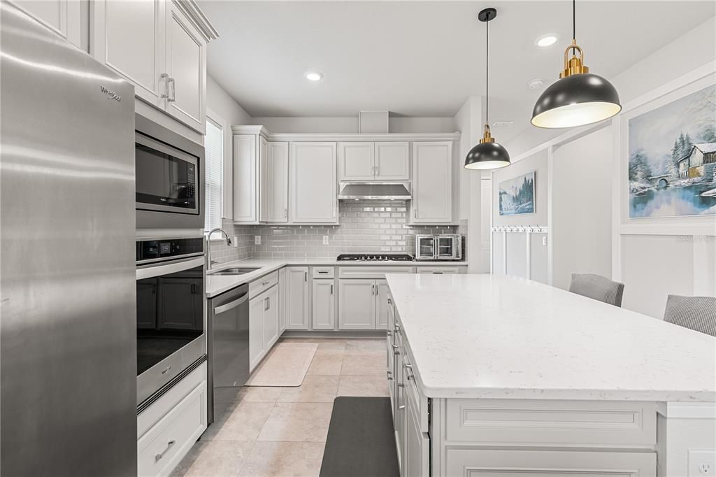 For Sale: $425,000 (2 beds, 2 baths, 1401 Square Feet)