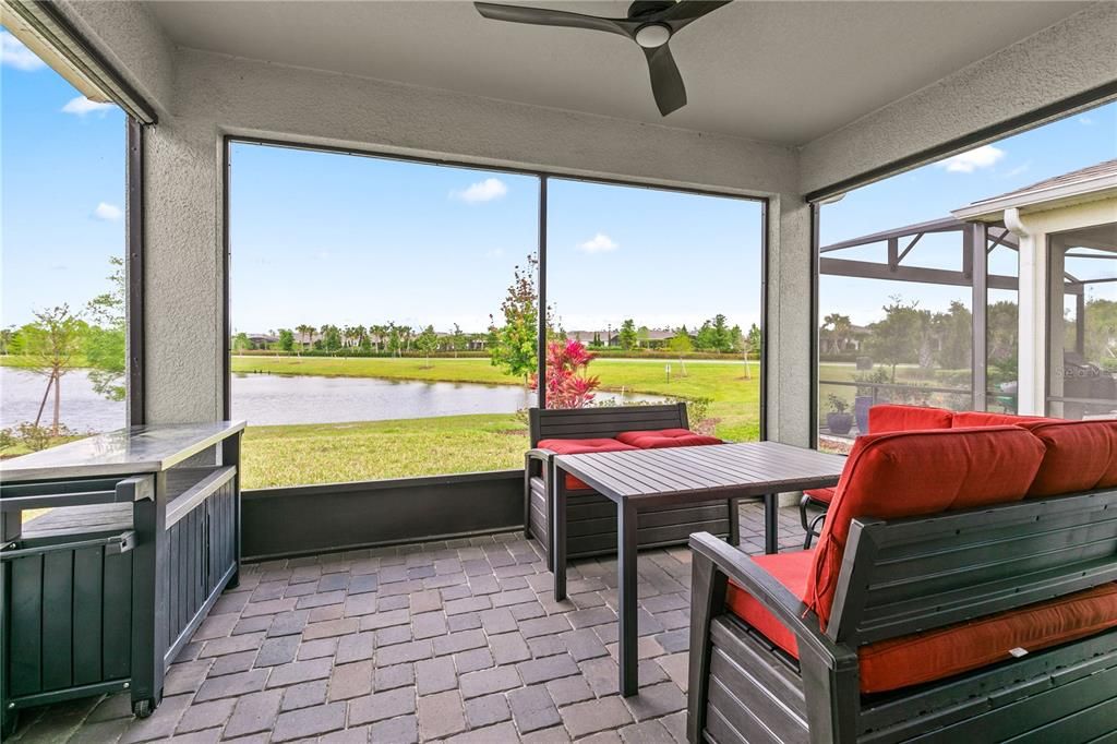 For Sale: $425,000 (2 beds, 2 baths, 1401 Square Feet)