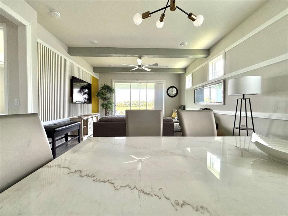 For Sale: $425,000 (2 beds, 2 baths, 1401 Square Feet)