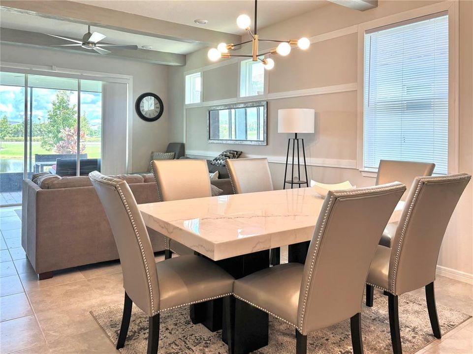 For Sale: $425,000 (2 beds, 2 baths, 1401 Square Feet)