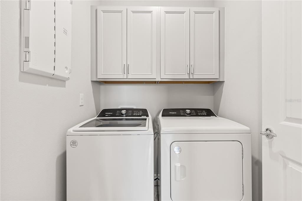 For Sale: $425,000 (2 beds, 2 baths, 1401 Square Feet)