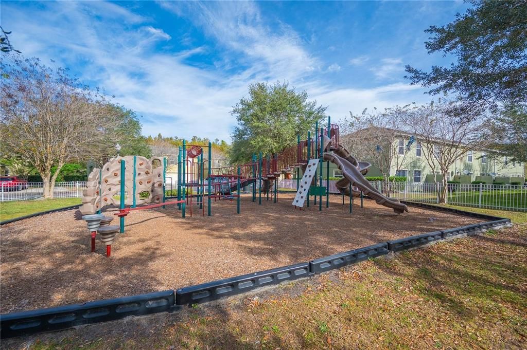 На продажу: $309,000 (3 спален, 2 ванн, 1495 Квадратных фут)