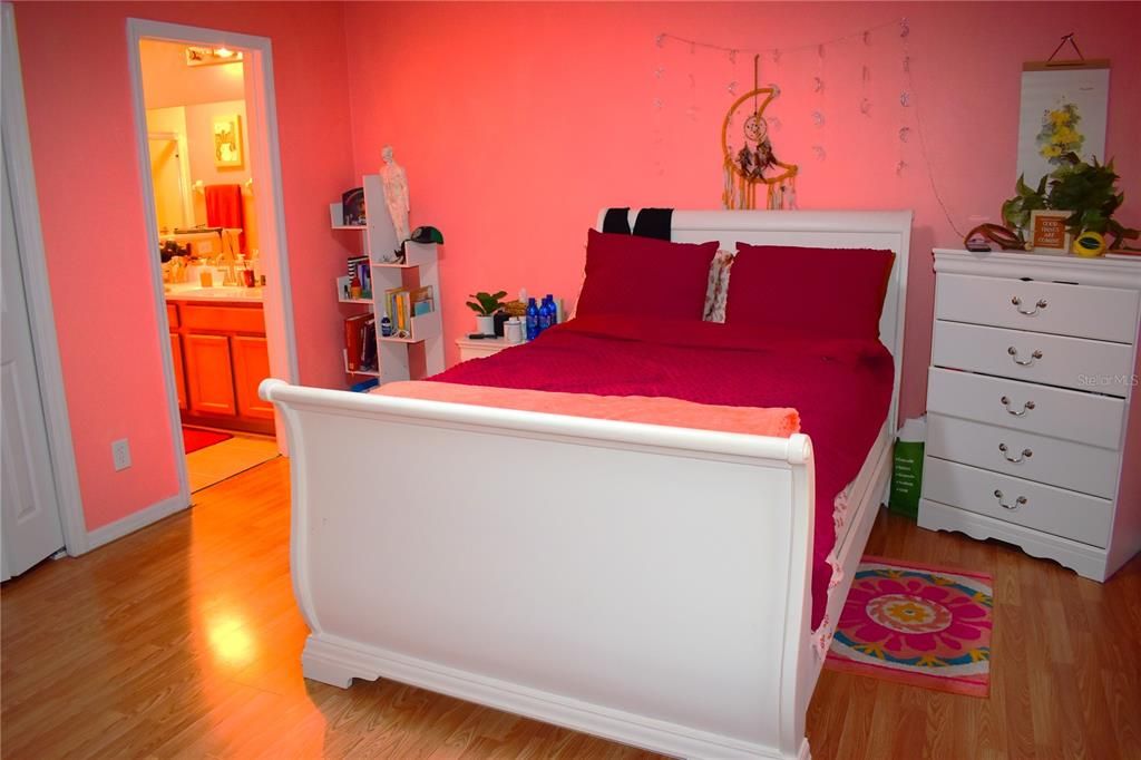 На продажу: $309,000 (3 спален, 2 ванн, 1495 Квадратных фут)