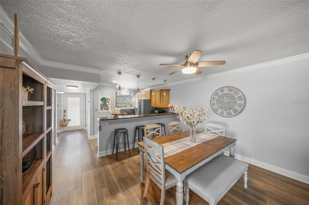 待售: $659,000 (2 贝兹, 2 浴室, 1200 平方英尺)