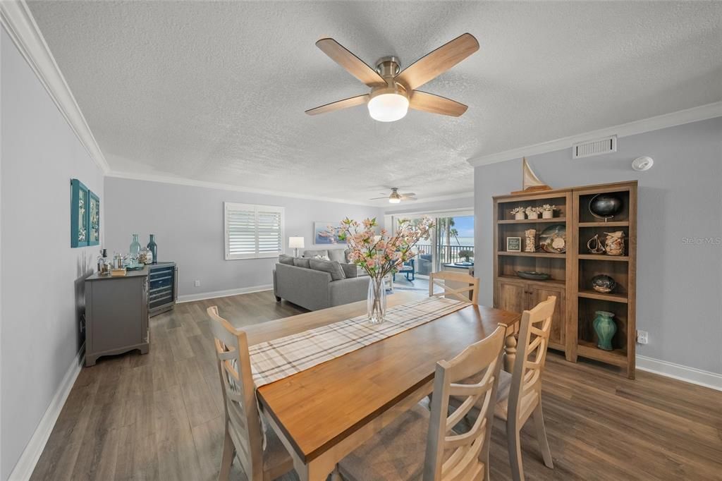 待售: $659,000 (2 贝兹, 2 浴室, 1200 平方英尺)