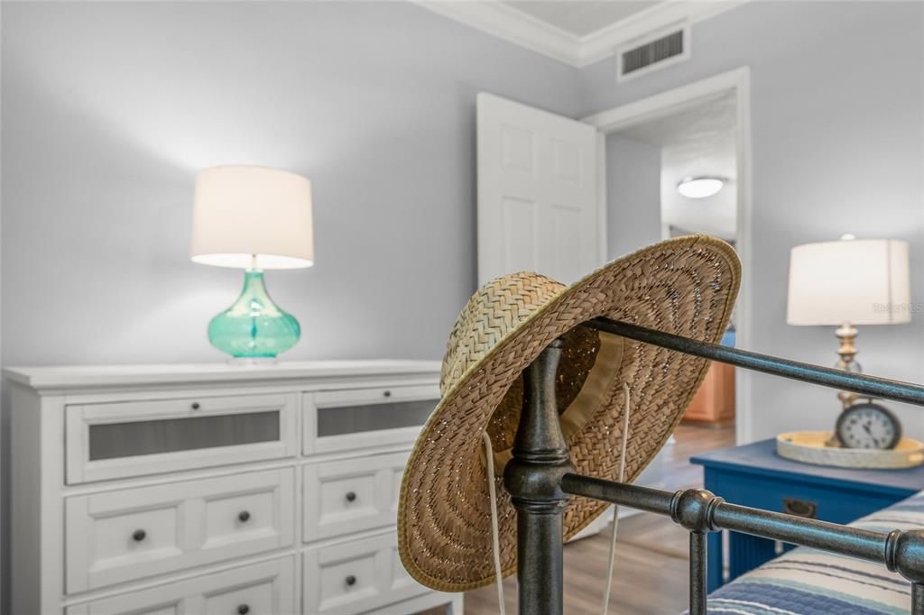 待售: $659,000 (2 贝兹, 2 浴室, 1200 平方英尺)