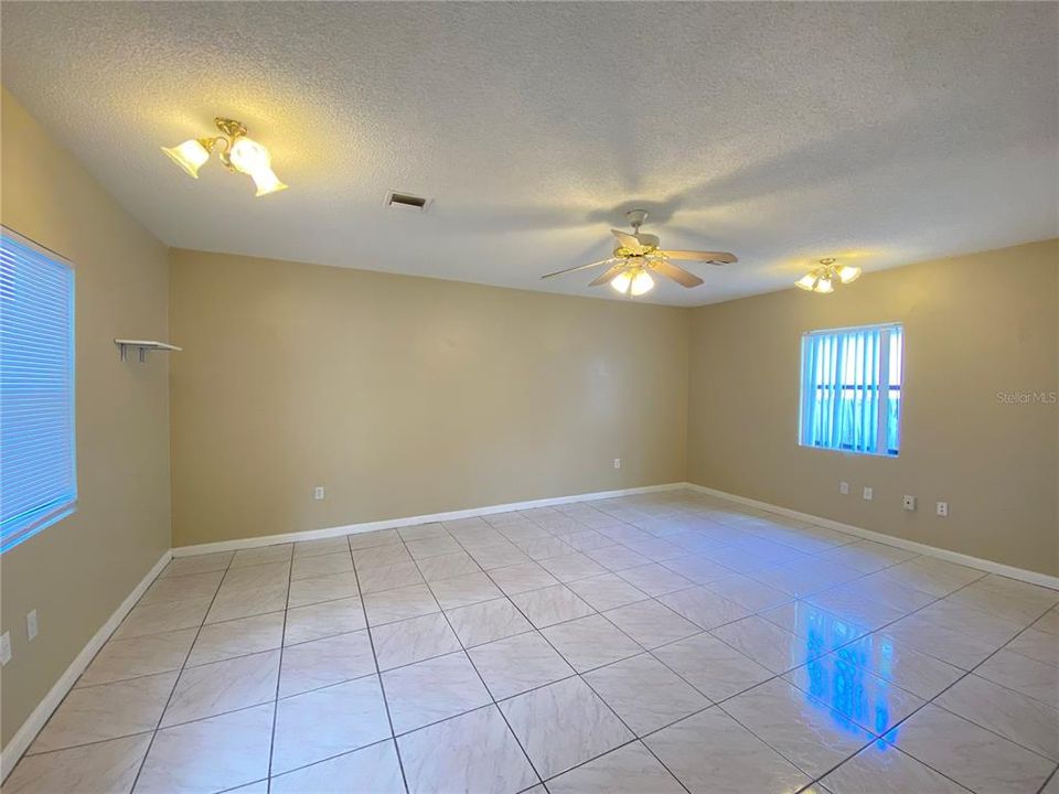 For Rent: $1,995 (3 beds, 2 baths, 1145 Square Feet)