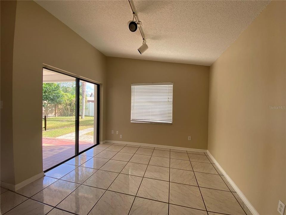 For Rent: $1,995 (3 beds, 2 baths, 1145 Square Feet)