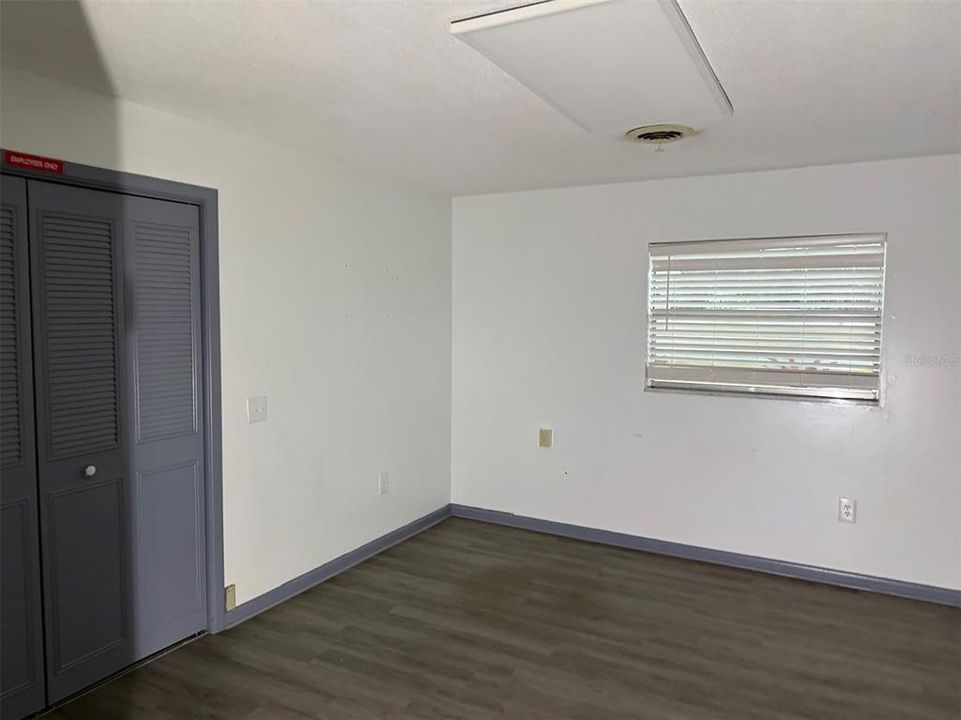 待售: $48,000 (0 贝兹, 0 浴室, 1636 平方英尺)