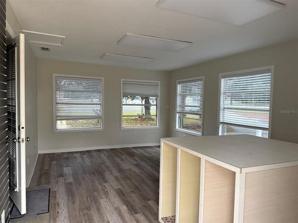 待售: $48,000 (0 贝兹, 0 浴室, 1636 平方英尺)