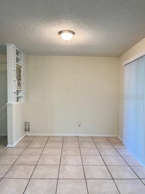 В аренду: $1,800 (3 спален, 2 ванн, 1216 Квадратных фут)