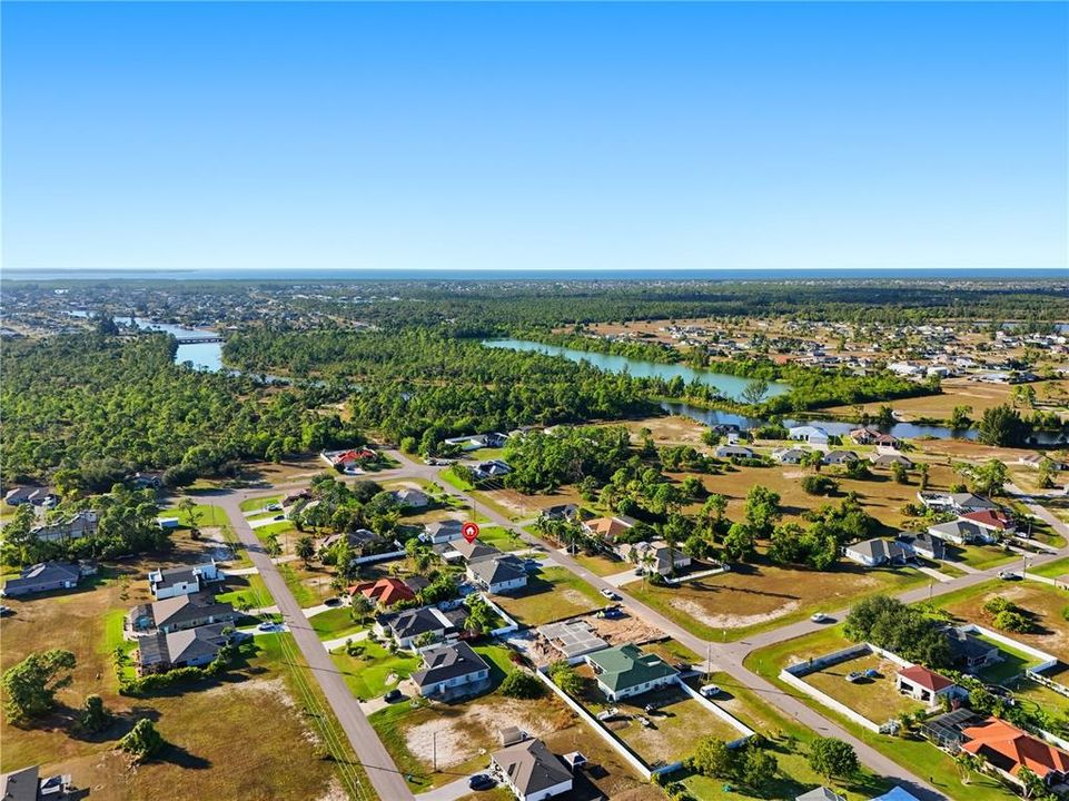 For Sale: $449,500 (4 beds, 2 baths, 1613 Square Feet)