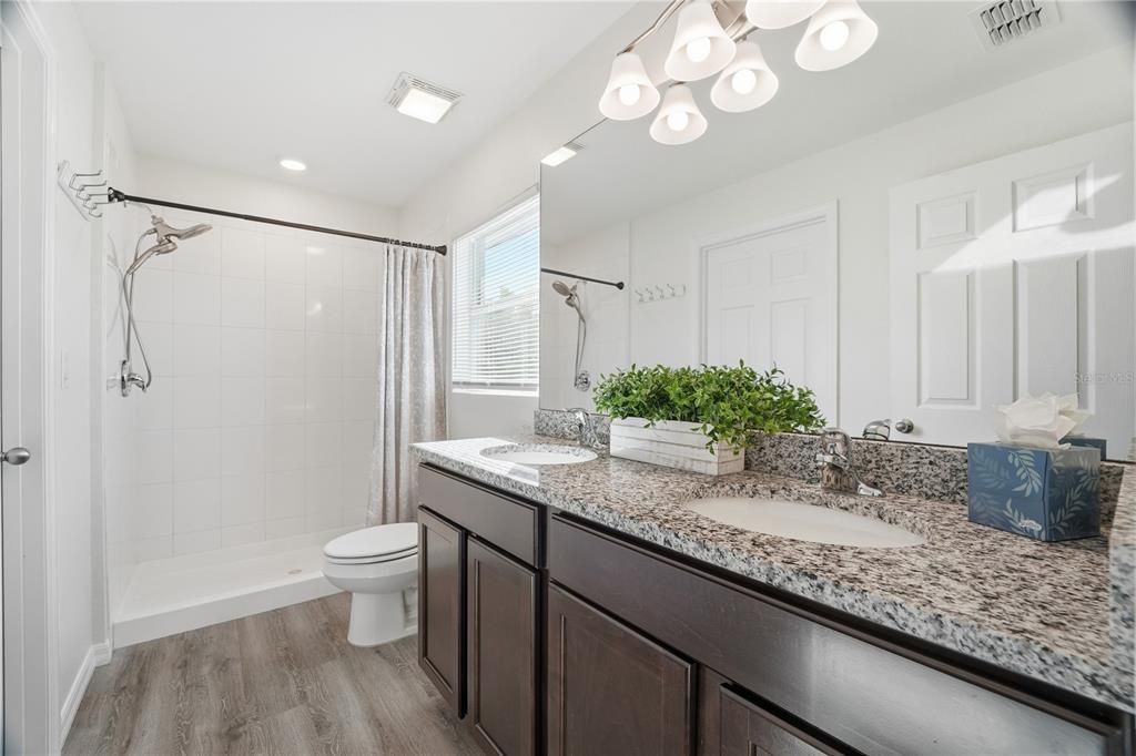 For Sale: $449,500 (4 beds, 2 baths, 1613 Square Feet)