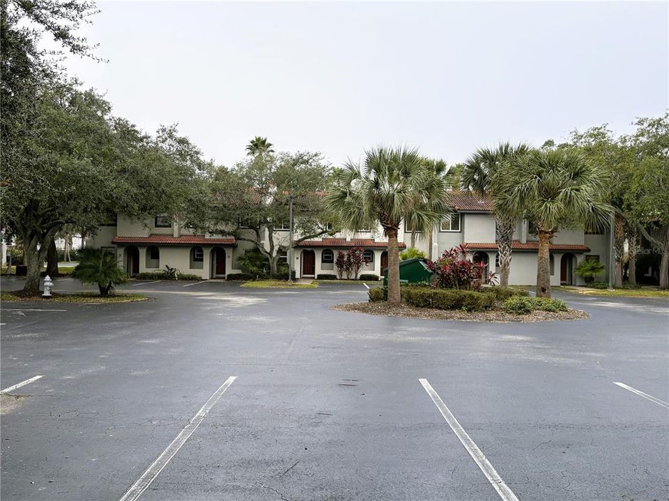 待售: $195,000 (2 贝兹, 2 浴室, 1052 平方英尺)